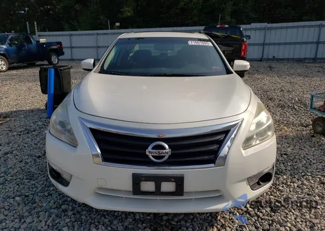 2015 Nissan Altima 2.5 from USA, damaged, VIN 1N4AL3AP5FC231787